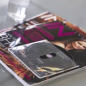 Selvklæbende CD lommer med fingerhul